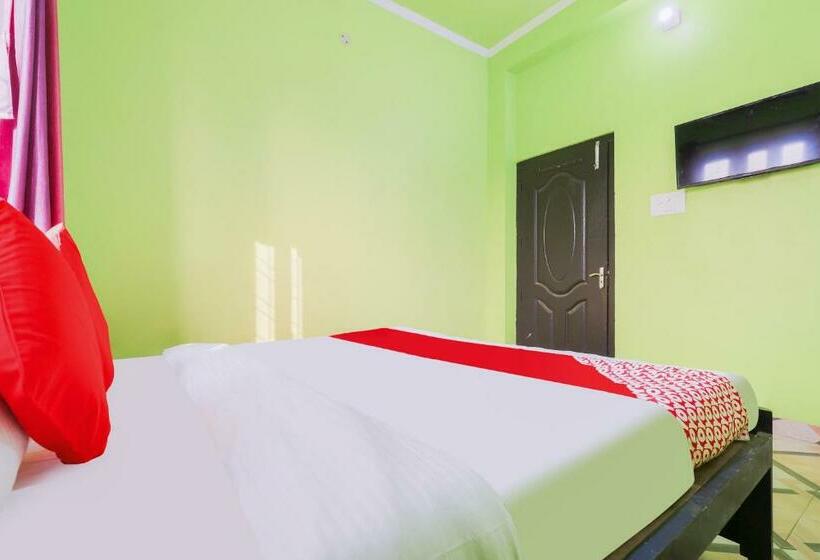 בית מלון כפרי Oyo Flagship 70255  Raj Lalit