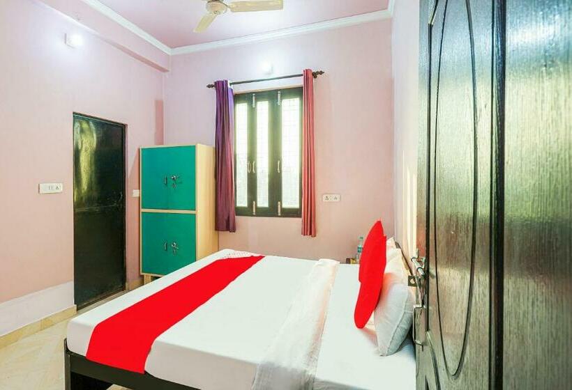 בית מלון כפרי Oyo Flagship 70255  Raj Lalit