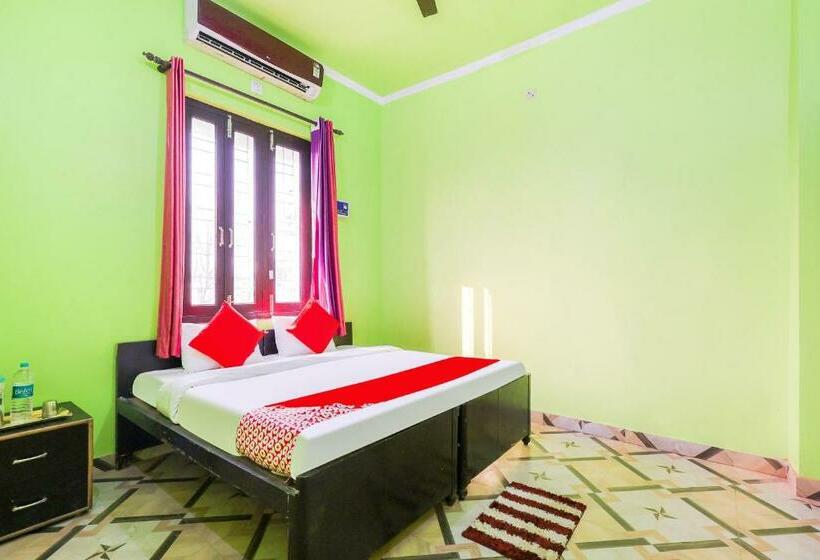 בית מלון כפרי Oyo Flagship 70255  Raj Lalit