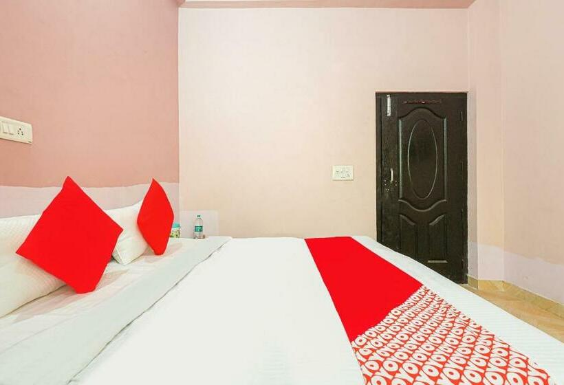 בית מלון כפרי Oyo Flagship 70255  Raj Lalit