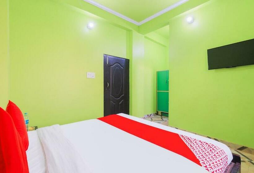 בית מלון כפרי Oyo Flagship 70255  Raj Lalit