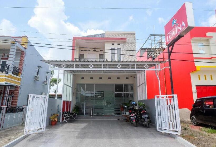 فندق Reddoorz Plus At Lovina Inn Tonrangeng River Side