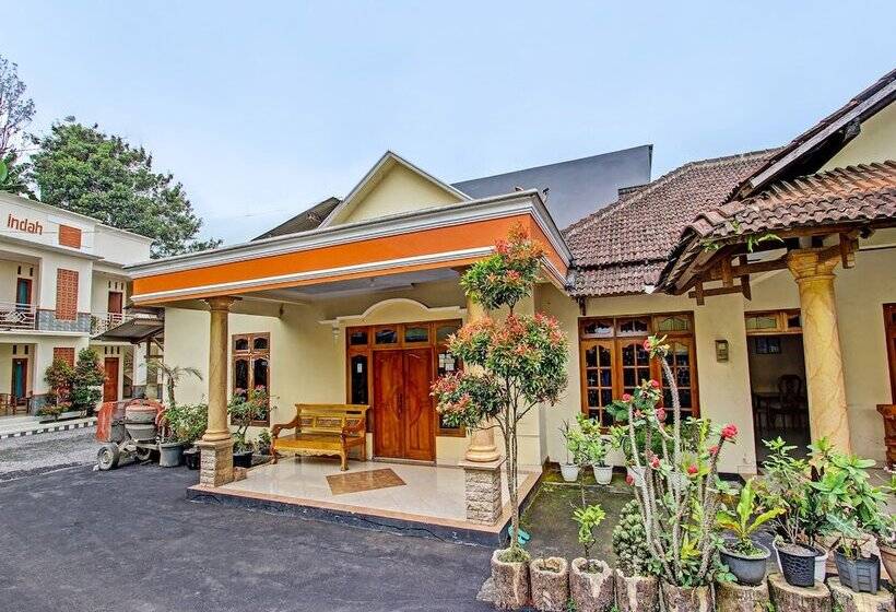 Spot On 91850 Hotel Citra Indah