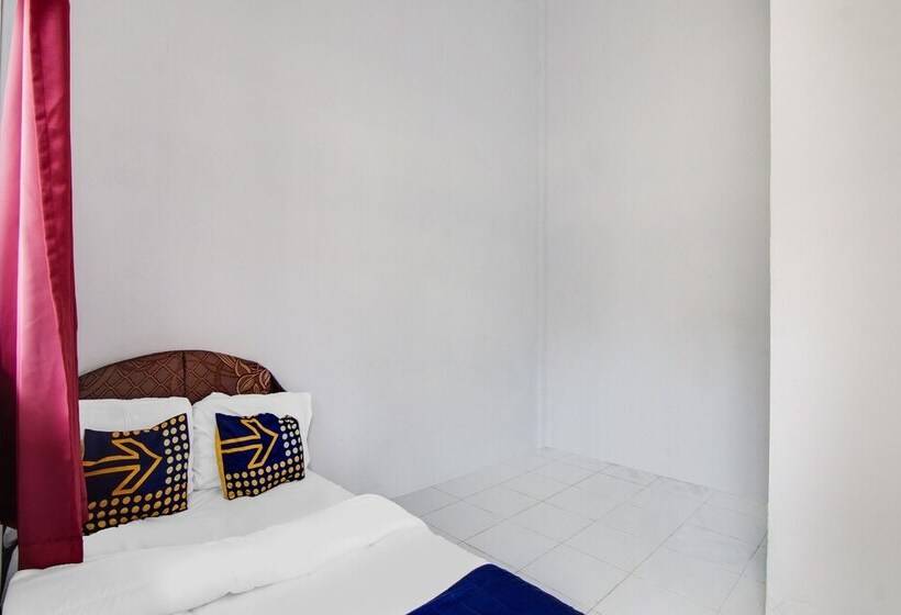 ホテル Spot On 91858 Raja Homestay Syariah