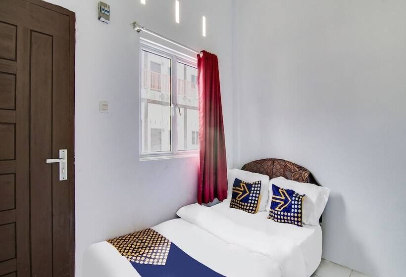 ホテル Spot On 91858 Raja Homestay Syariah