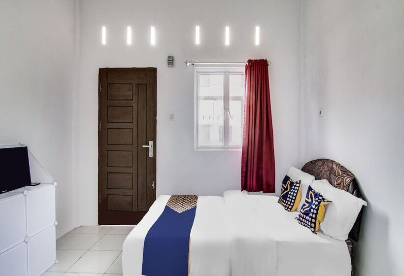 ホテル Spot On 91858 Raja Homestay Syariah