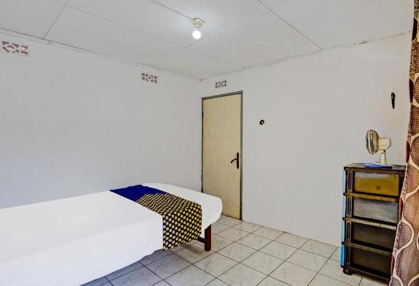 בית מלון כפרי Spot On 91865 Sidomulyo Kost Syariah