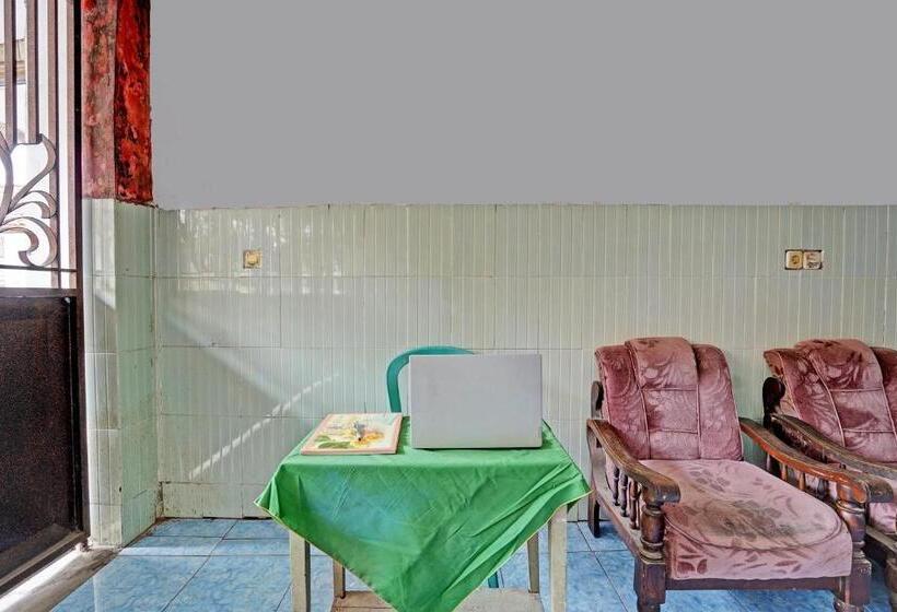 בית מלון כפרי Spot On 91865 Sidomulyo Kost Syariah