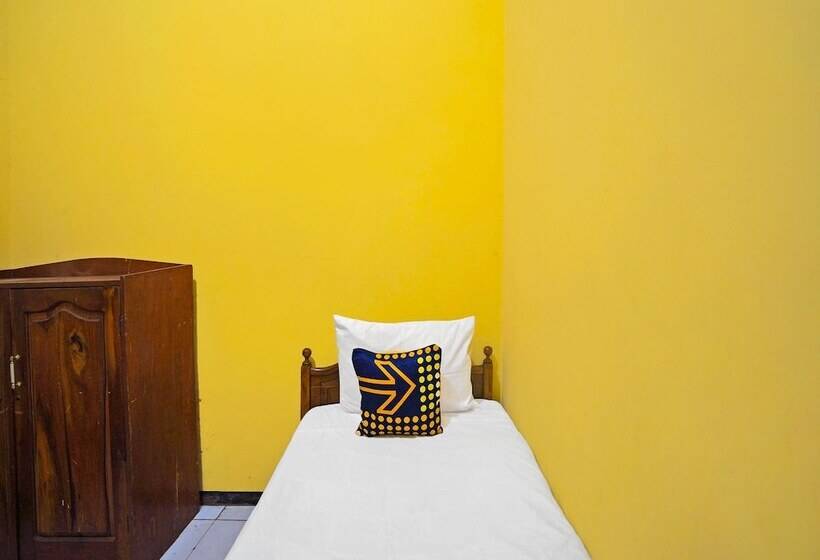 בית מלון כפרי Spot On 91869 Insan Mulia Kost Syariah