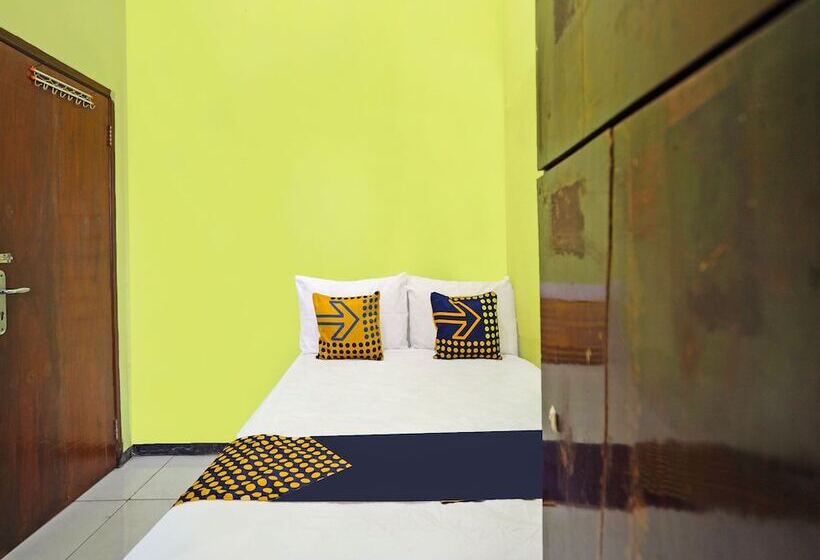 בית מלון כפרי Spot On 91869 Insan Mulia Kost Syariah