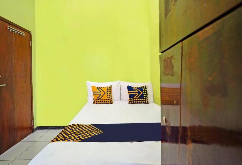 בית מלון כפרי Spot On 91869 Insan Mulia Kost Syariah