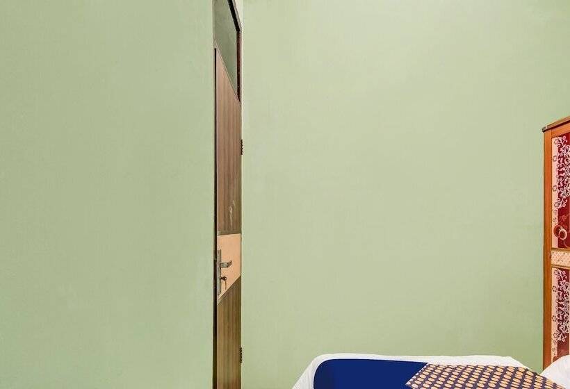 فندق Spot On 91875 Nayla Homestay Syariah Near Koro Koro Panam, Karaoke, Pool, & Cafe