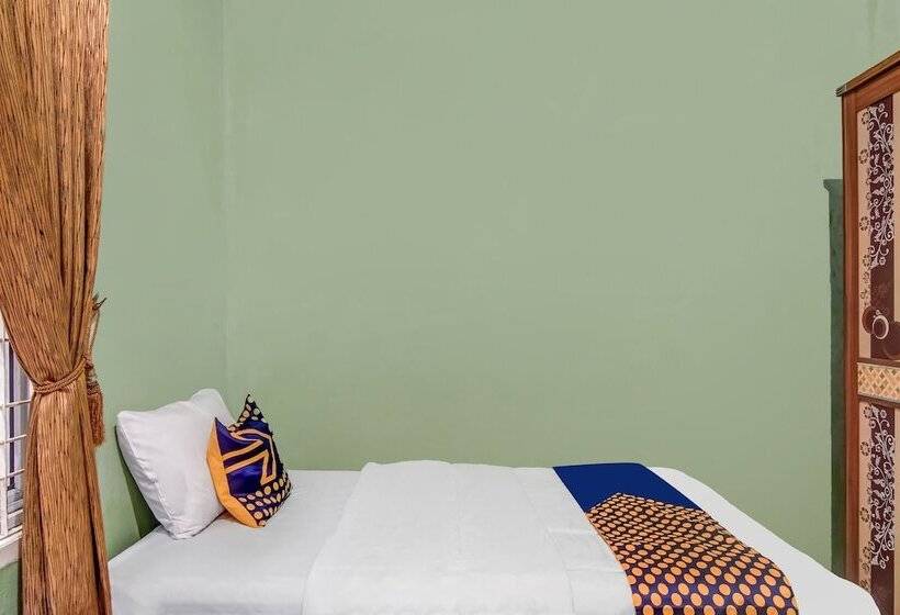 فندق Spot On 91875 Nayla Homestay Syariah Near Koro Koro Panam, Karaoke, Pool, & Cafe