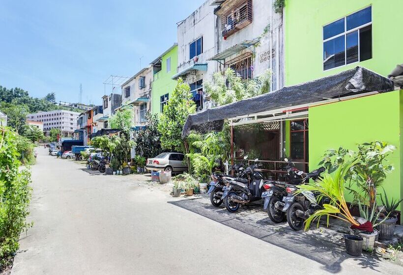 ホテル Spot On 91882 Bilqis Homestay