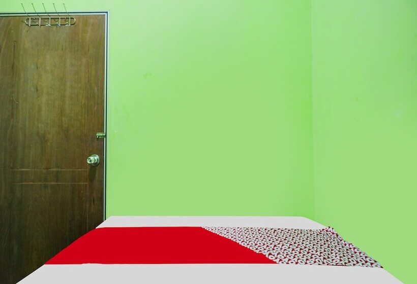 ホテル Spot On 91882 Bilqis Homestay