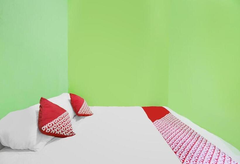 ホテル Spot On 91882 Bilqis Homestay