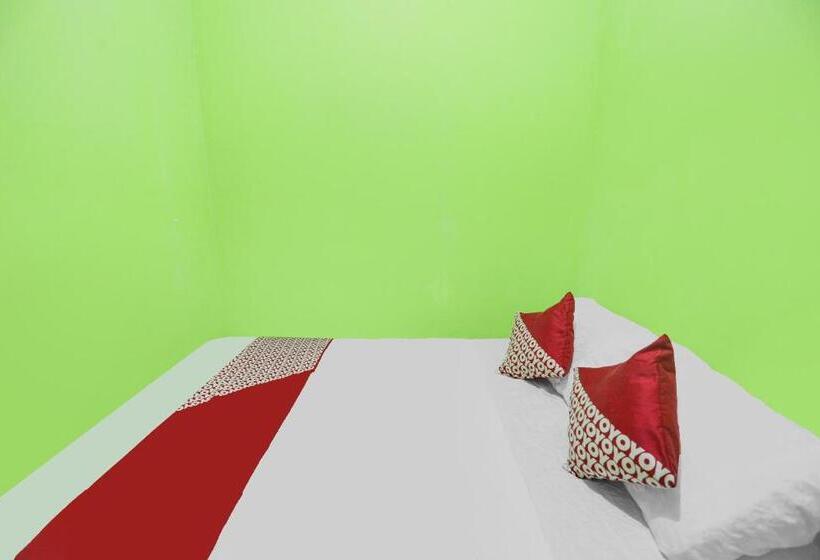 ホテル Spot On 91882 Bilqis Homestay