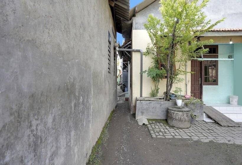 هتل Spot On 91883 Kost 2 Putra Syariah