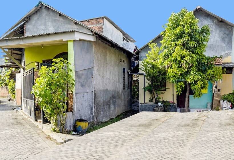 酒店 Spot On 91883 Kost 2 Putra Syariah