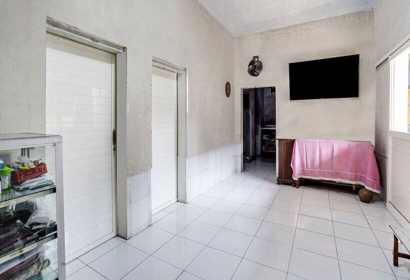 酒店 Spot On 91883 Kost 2 Putra Syariah