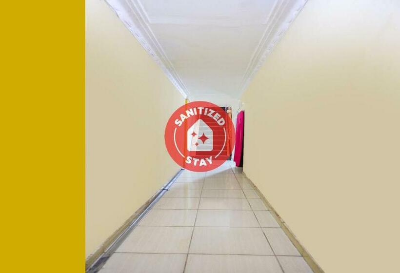 ホテル Spot On 91885 Wisma Heksa