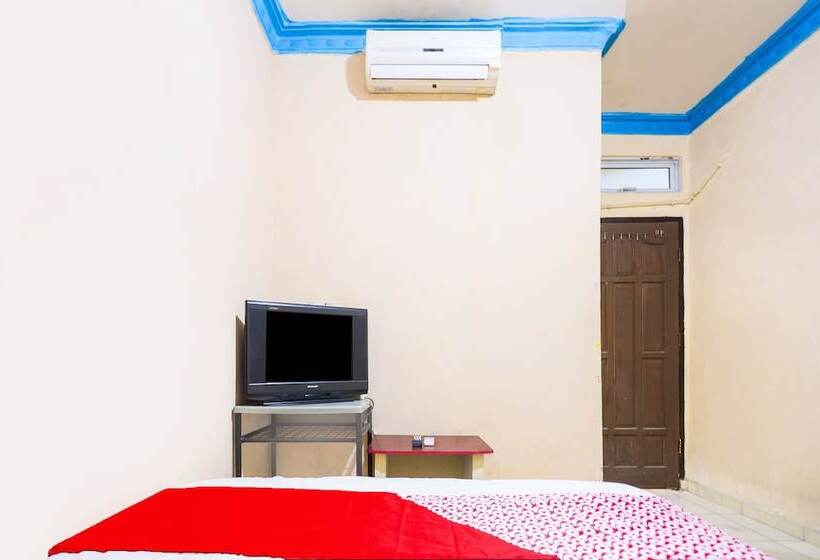 ホテル Spot On 91885 Wisma Heksa