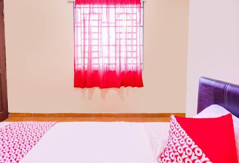 ホテル Spot On 91885 Wisma Heksa