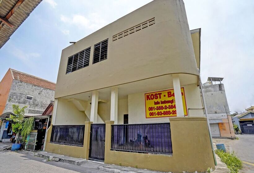 هتل Spot On 91891 B41m Residence Syariah