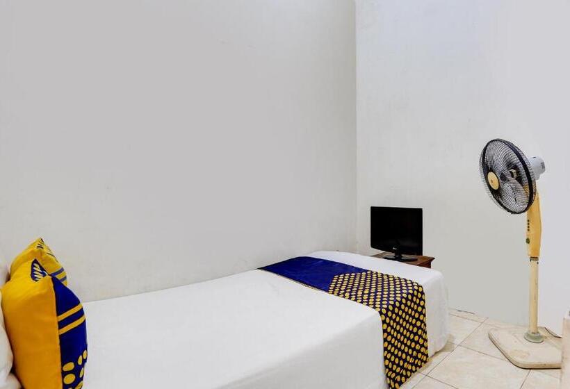 هتل Spot On 91893 Kost Jeje Syariah
