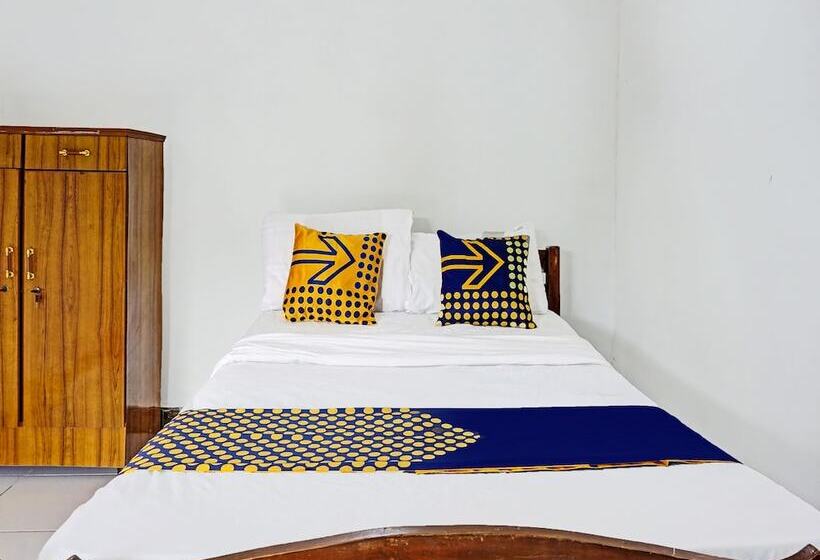 Отель Spot On 91896 Kost Bu Dewi Syariah