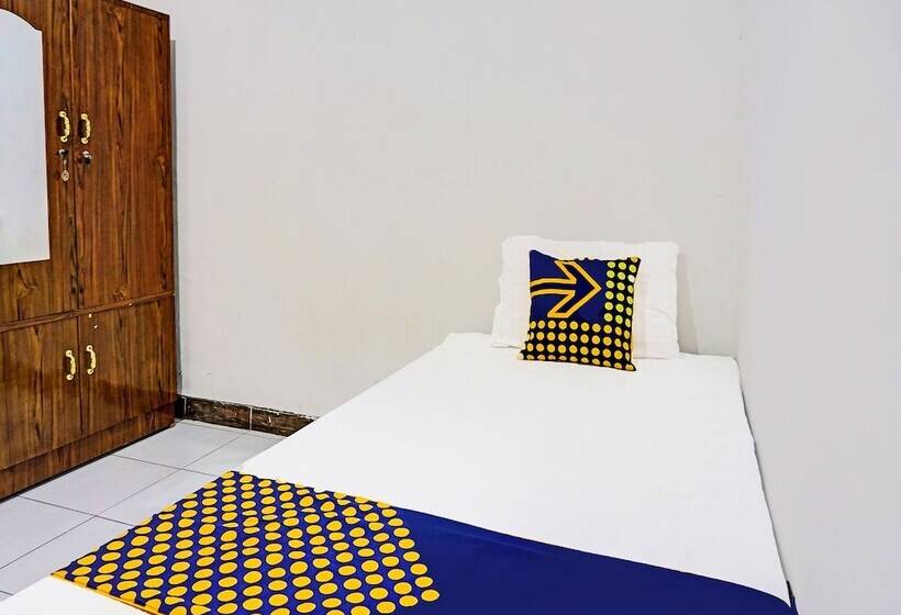 Отель Spot On 91896 Kost Bu Dewi Syariah