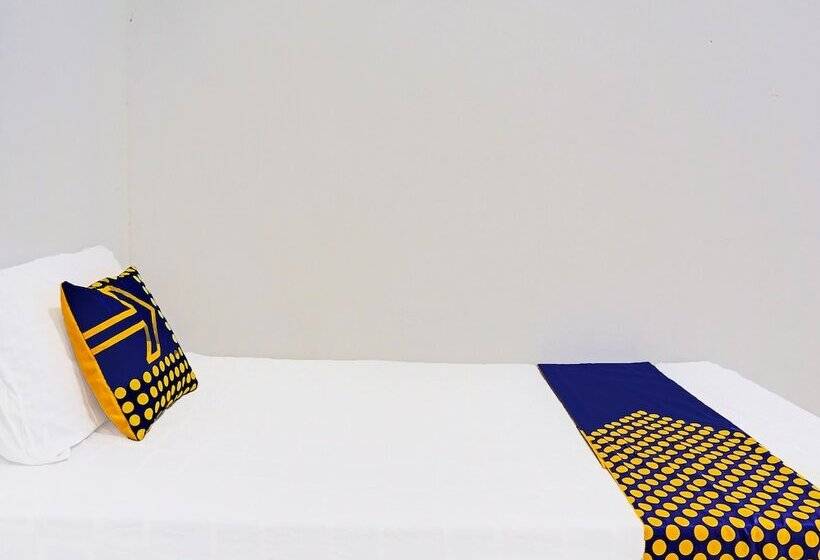 Отель Spot On 91896 Kost Bu Dewi Syariah