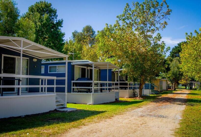 مُتل Ingenia Holidays Tomakin