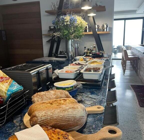 پانسیون Boutique Ocean Views   Incorporating Wendy S