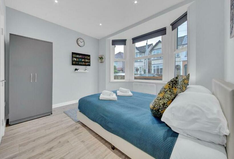 膳宿费 Private Luxury Suite Next To Heathrow Direct Train To Paddington 1