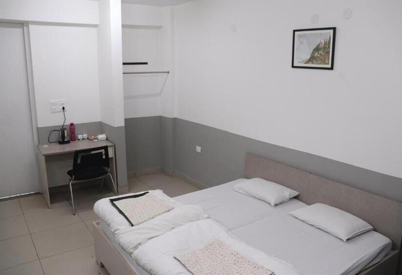 پانسیون Faculty House  Cosy Lounge Near Expo Mart