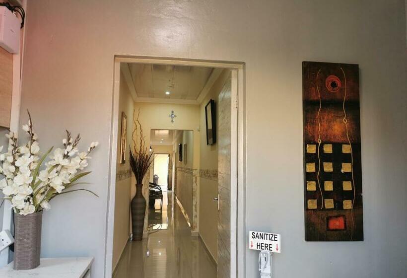 פנסיון Joyous Guest House