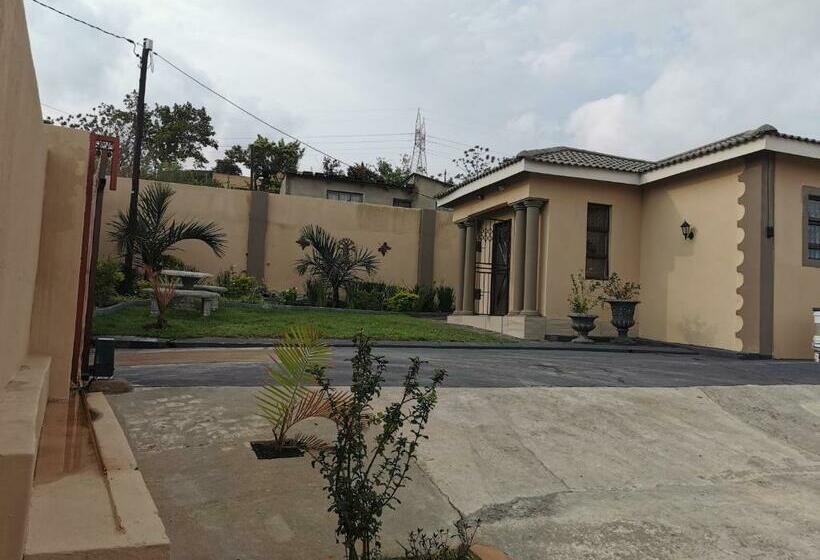 פנסיון Joyous Guest House