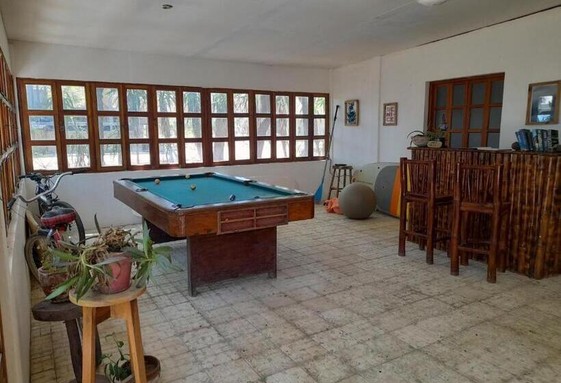 پانسیون Popoyo Surfcamp