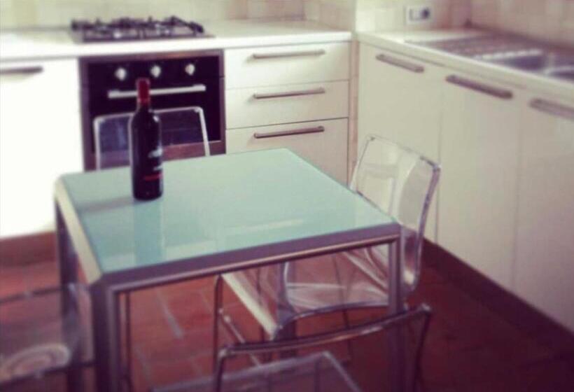 بنسيون Room In Bb  Alessio Room Overlooking The Vineyards Of Tuscany