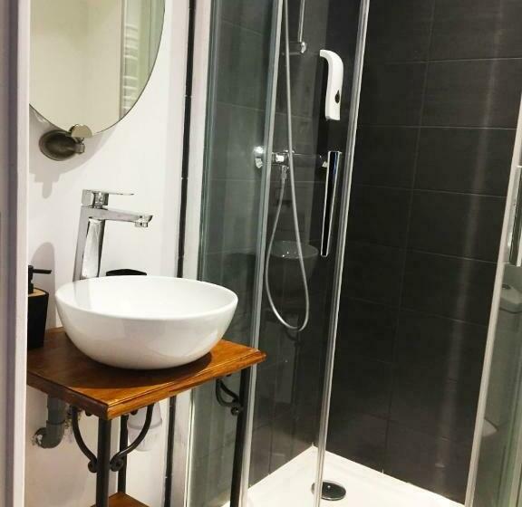 פנסיון Terre En Mer