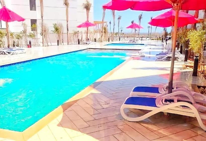 Porto Said شاليه ملكى صف اول بحر بورتو سعيد