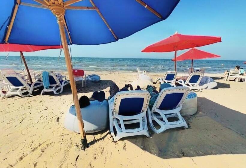 Porto Said شاليه ملكى صف اول بحر بورتو سعيد