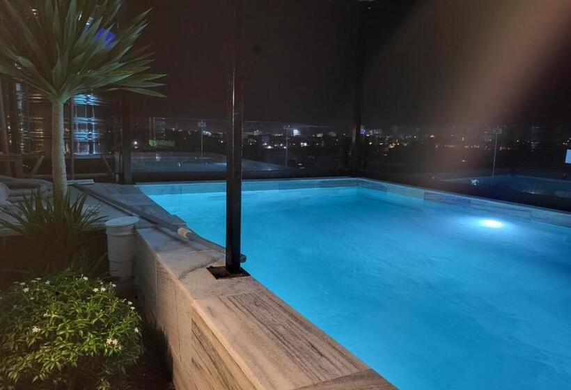 Ruby Hotel Vĩnh Long