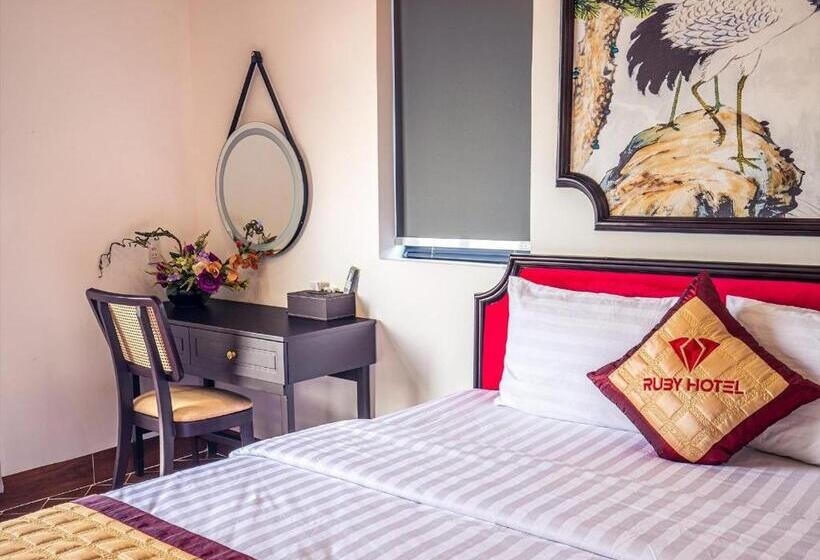 Ruby Hotel Vĩnh Long