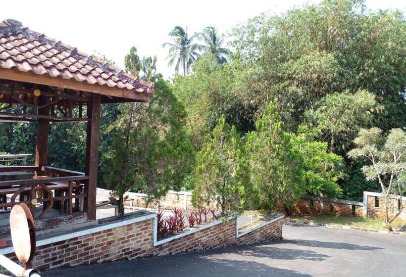 Urbanview Hotel Rio Life House Cianjur By Reddoorz