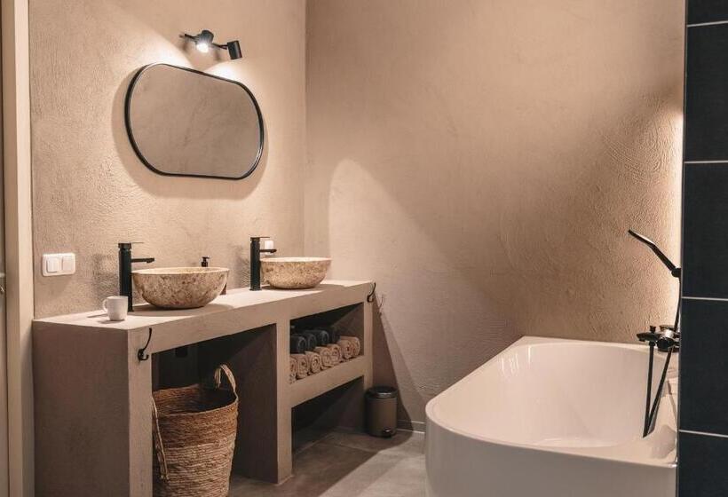 Wellness Bed & Breakfast By Leef