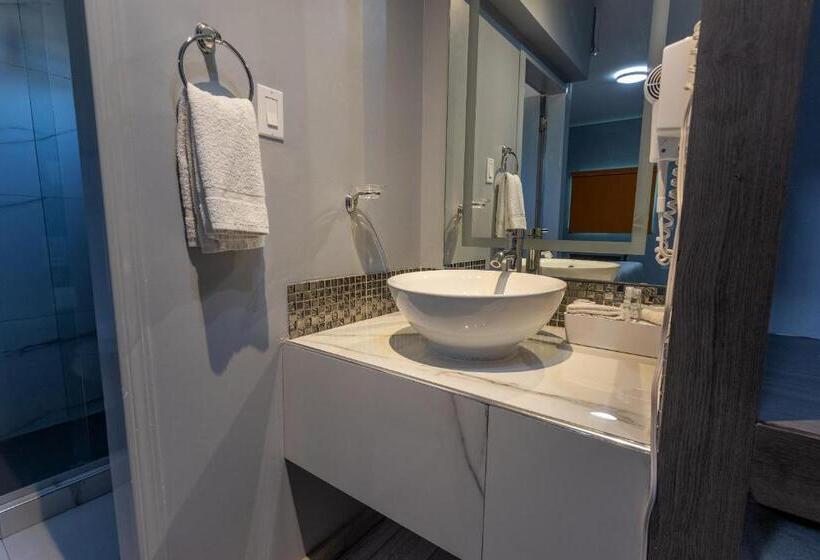 فندق صغير 653