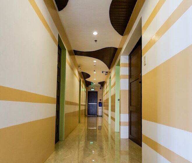 هاستل Kayong S Inn