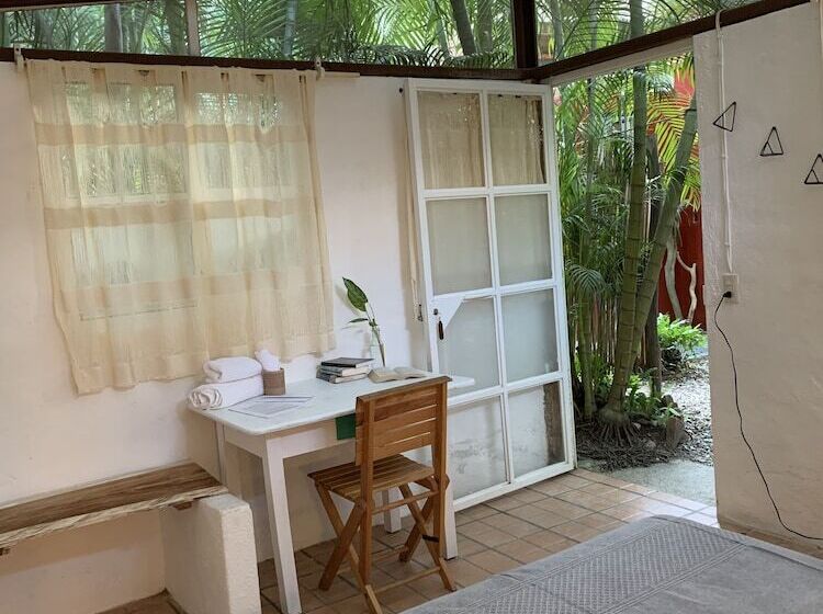 ベッドアンドブレックファースト Akoma Sayulita